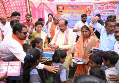  शाला प्रवेश उत्सव में अरुण साव ने नवप्रवेशी बच्चों का किया आत्मीय स्वागत, बांटी पाठ्य पुस्तकें और गणवेश