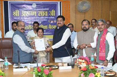 अरुण साव ने अधिकारियों को दिए सेवा, समर्पण और समयबद्ध कार्य के मंत्र