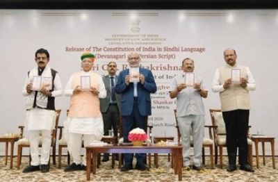   उपराष्ट्रपति ने किया संविधान का सिंधी संस्करण लॉन्च, भाषाई विविधता पर जोर
