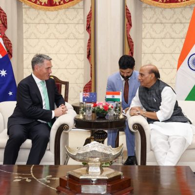  भारत-ऑस्ट्रेलिया रक्षा मंत्रियों की वार्ता में सैन्य सहयोग, समुद्री सुरक्षा और रक्षा उद्योग जैसे विषयों पर जोर   