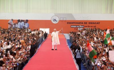  पीएम मोदी ने वडोदरा में 35 हजार करोड़ की परियोजनाओं का किया शिलान्यास और लोकार्पण