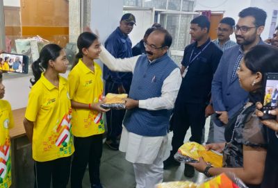   खेलों इंडिया तीरंदाजी सेंटर के खिलाड़ियों को उप मुख्यमंत्री एवं खेल मंत्री अरुण साव ने कीट वितरण कर बधाई दी