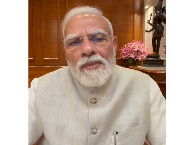  प्रधानमंत्री मोदी ने युवाओं से राष्ट्र के लिए एकजुट होकर आगे बढ़ने, गलतियों से सीखने और अपने सपनों को पूरा करने का आह्वान किया